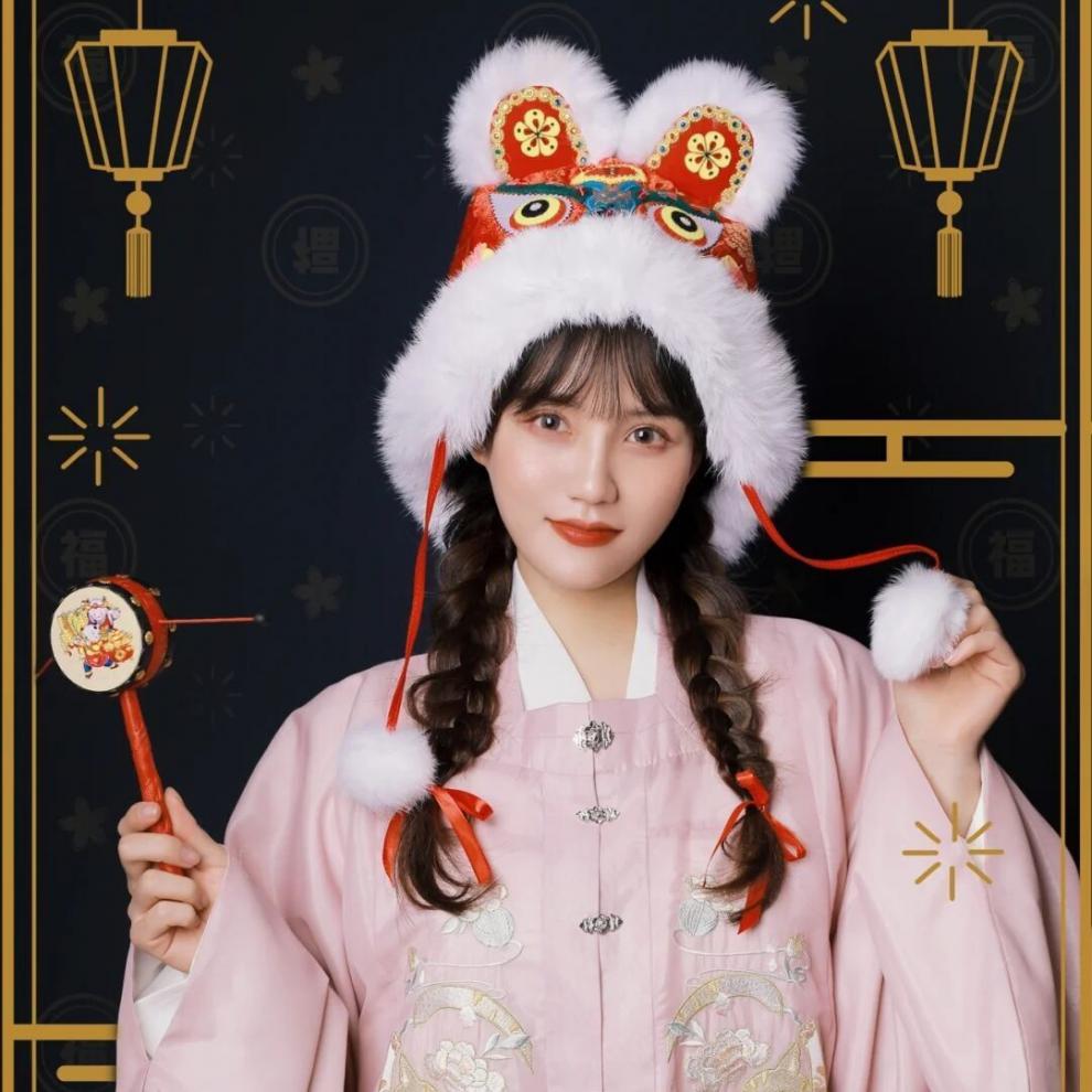 蜜丝刘新品虎头帽大人虎年新款虎头帽云锦龙纹老虎帽汉服搭配大人甜美