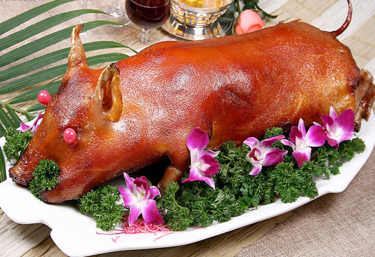 广式脆皮烤乳猪整只烤小香猪半成品酒席开业菜品烤全猪肉类熟食过节