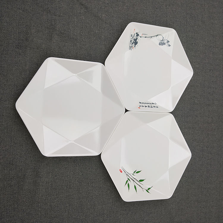 小思凡厨具拼购店商品编号:10030873617325商品名称:仿瓷六角盘子碟子