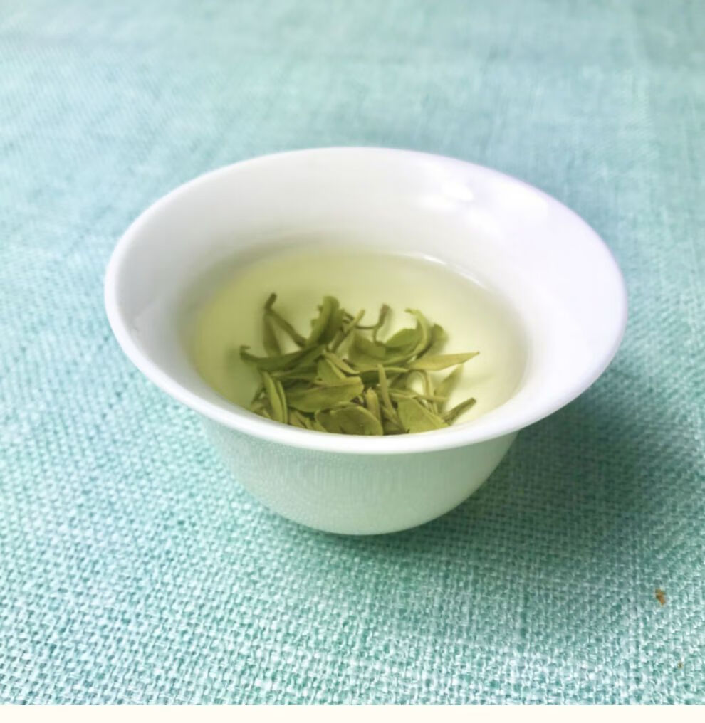 莫干黄芽2021新茶上市明前龙井高山云雾绿茶250g散装德清特产野茶一个