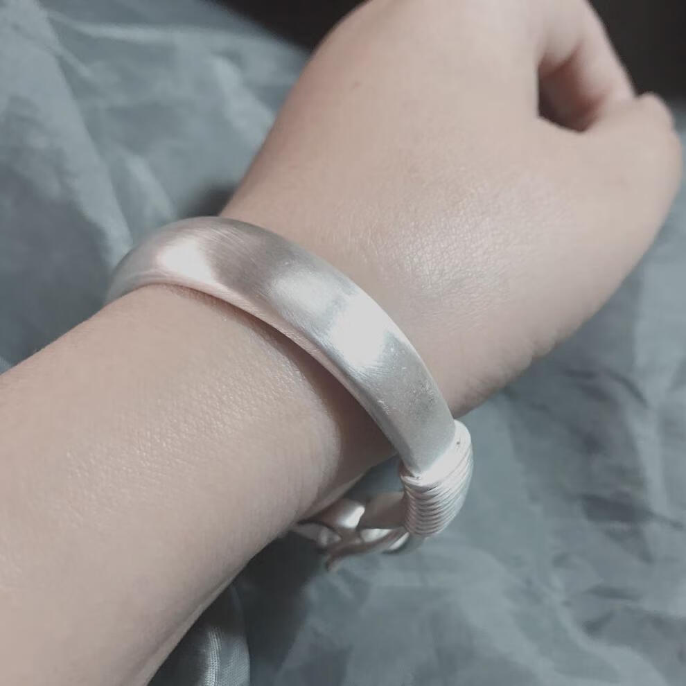 曲美思定制真银手工999足银手镯女手工定制实心扁款白银雪花银镯吊坠