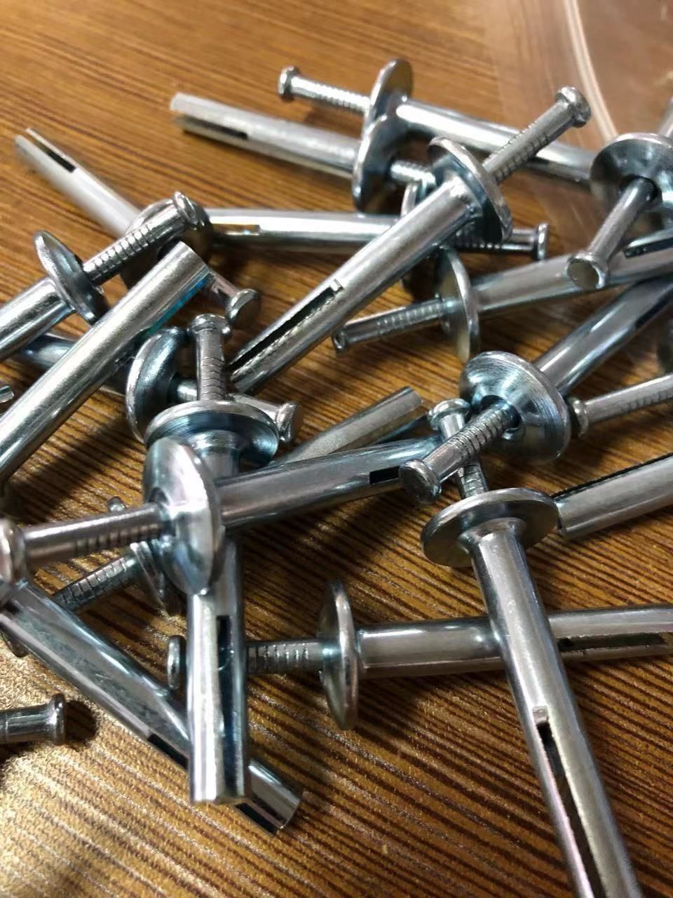 膨胀钉栓扩张拉爆螺丝钉6厘内膨胀钉快速钉插片壁虎强力固定膨胀快速