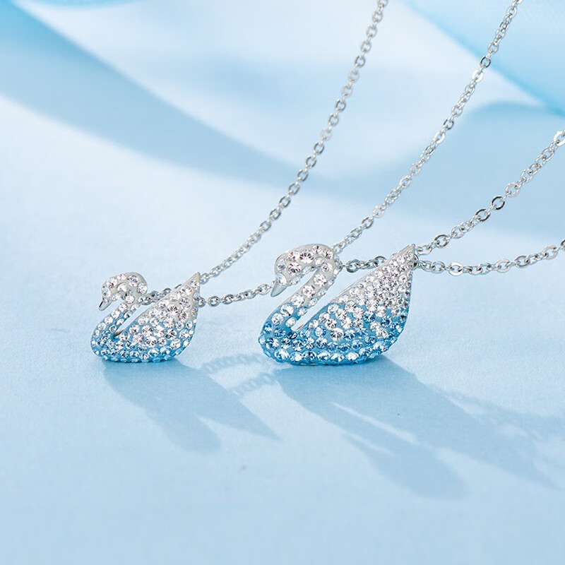 施华洛世奇(swarovski) 渐变蓝色天鹅项链女粉天鹅锁骨链长款毛衣链
