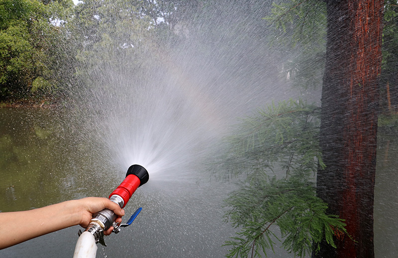 水泵款可调节开花直流消防水枪园林绿化养护农业灌溉洒水喷头虎雀
