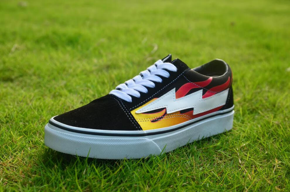 复仇风暴闪电鞋 美版复仇风暴闪电板鞋鞋底大logo虎扑美版二代 红色