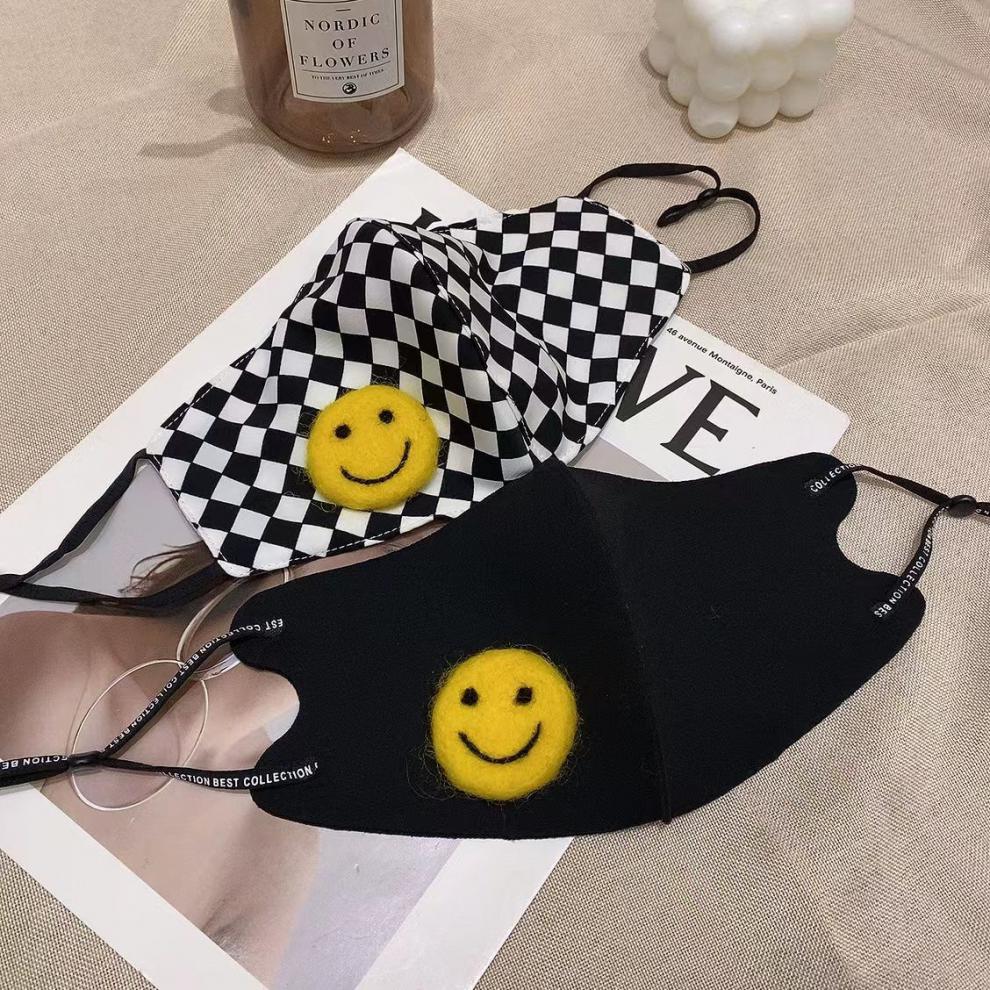 笑脸口罩黄色蓝色字母笑脸不易脱妆可循环口罩 白色黄色笑脸【图片