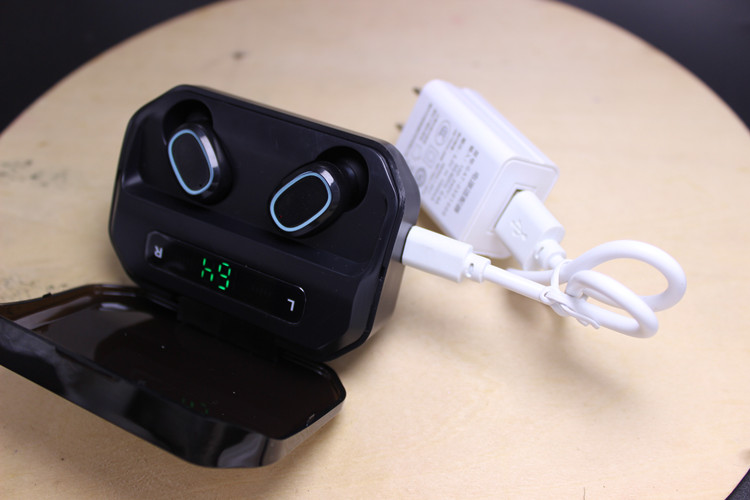 pro无线蓝牙耳机充电器i21充电线i18扁口头数据线仓盒i9i12马卡龙扁口