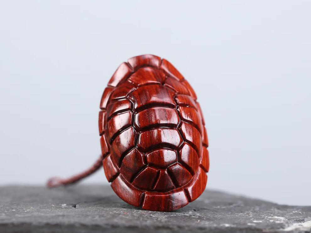 贵鸿 印度小叶紫檀 富甲一方 复古国风手工雕刻龟甲手把件 文玩吊坠