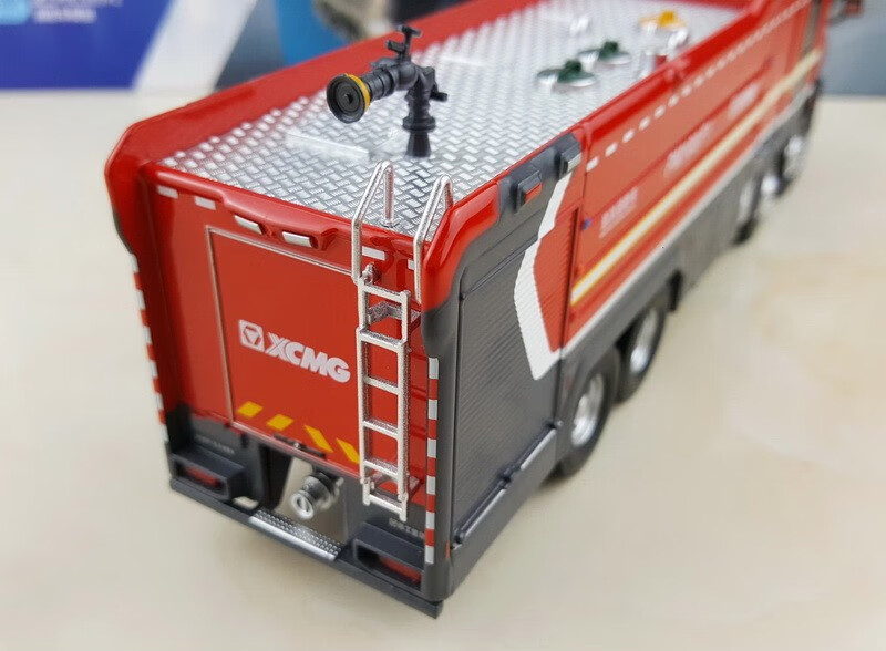 仿真收藏级消防车模型原厂徐工pm180泡沫主战消防车高喷城市消防车1