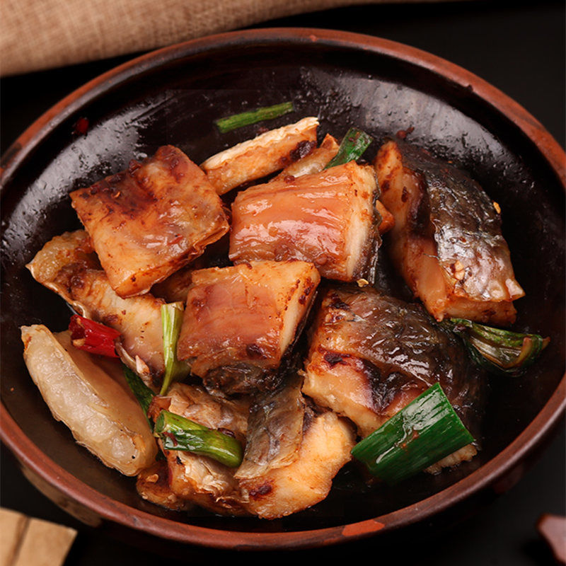 湖北特产腊鱼干腌制风干鱼块草鱼阳干鱼批发农家自制淡水鱼干货鱼腊刁