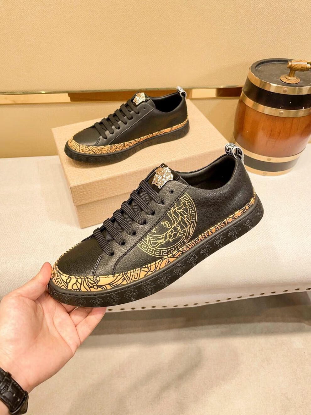 凯撒(kaiser)欧洲站瓦萨琪男鞋美杜莎小白鞋透气美人