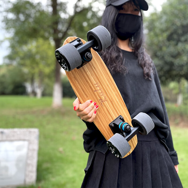 迪卡侬小鱼板同款代步竹单翘板小鱼板便携四轮儿童成人青少年刷街