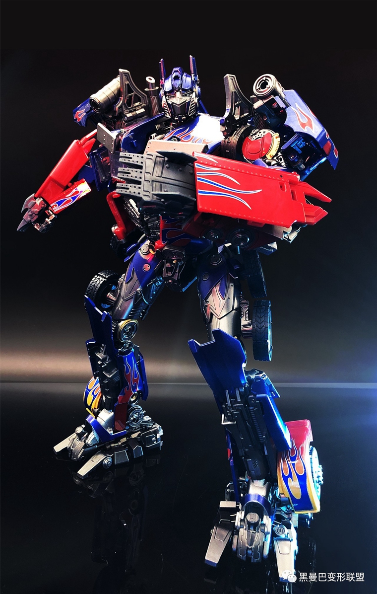 擎天柱指挥官汽车人黑曼巴腹肌版op 放大变形玩具汽车人金属涂装腹肌