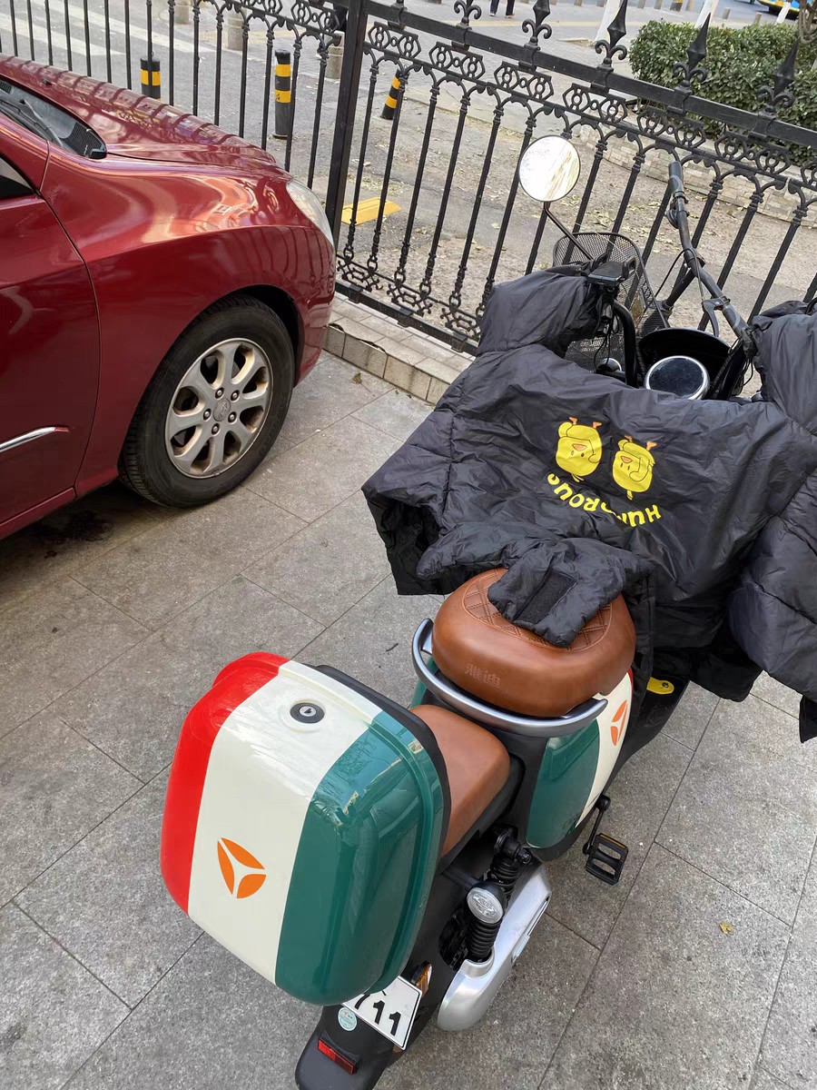 2022新款 适用于雅迪dq6后备箱改装新国标电动自行车电瓶车q6原厂后置