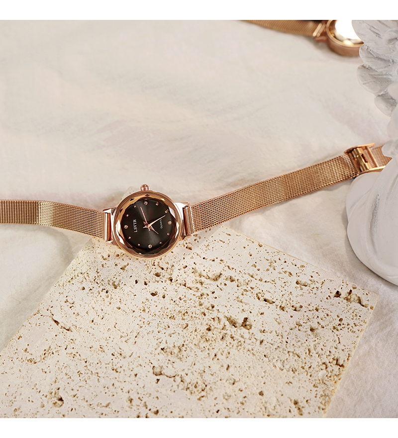2021新品lsvtr手表女小众简约气质学生ins风细带小巧文艺复古女士腕表