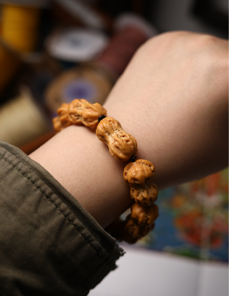 一北花生葫芦核桃迷你小核桃手串秋子文玩异形男女式手捻手链直径约