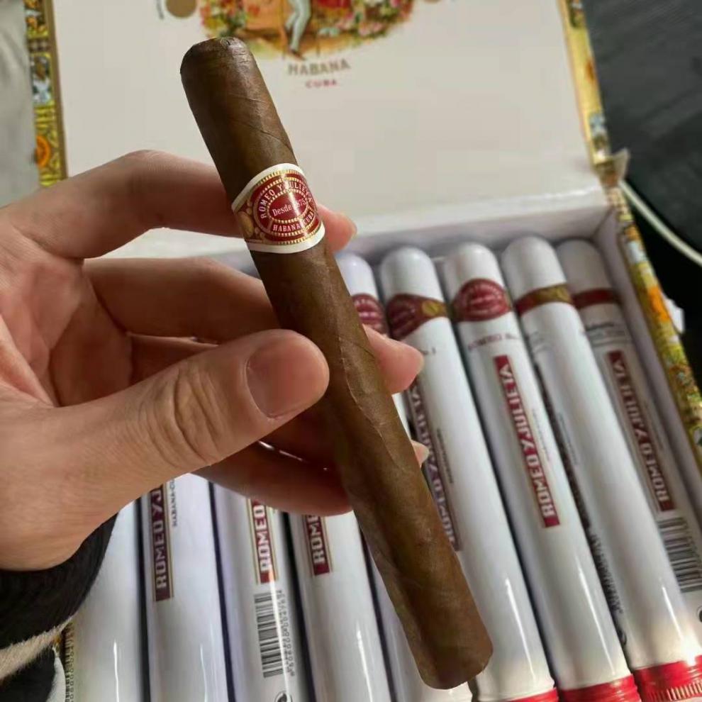 古巴雪茄蒙特大猎人王冠国粹大号铝管帕特加斯妙丽丹纳曼道具 古巴