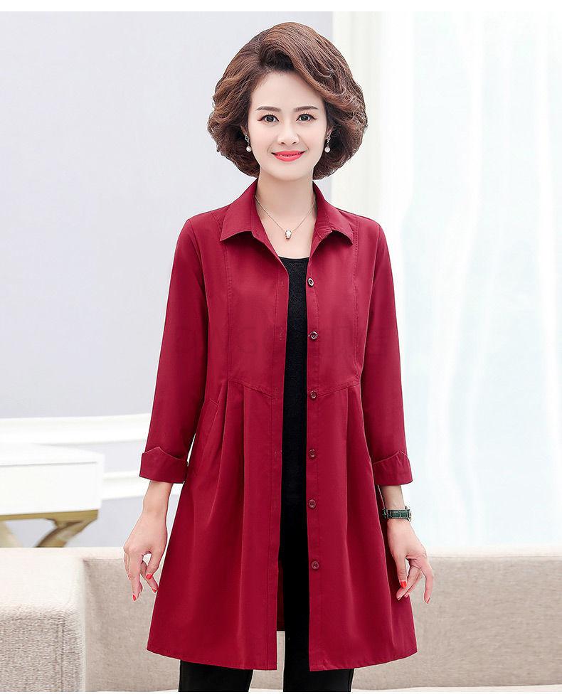 风衣女秋天穿的中年妇女妈妈装外套中老年装休闲中长款中年人洋气焦糖