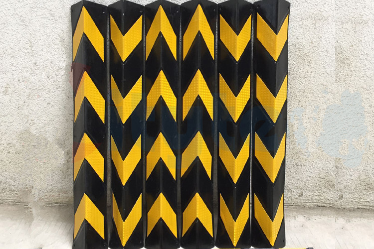 反光橡胶护角条墙角防撞条护墙角停车场地下车库安全防撞条轮廓标 1.