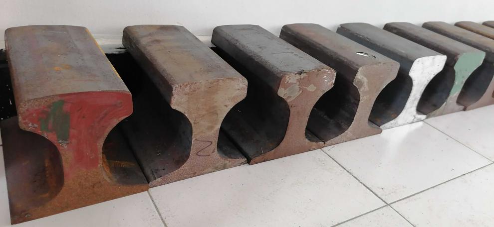 打铁钳工铁砧子羊角砧墩子铁锭钢轨钢砧dyi手工垫铁工具p30铁砧32公斤