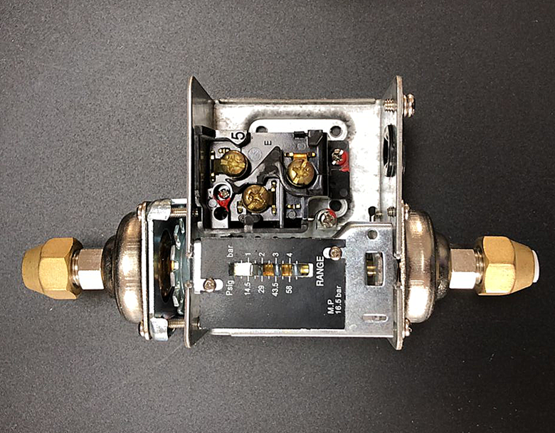 中央空调水压差开关油压差控制器水流压力开关054公斤ctd4c