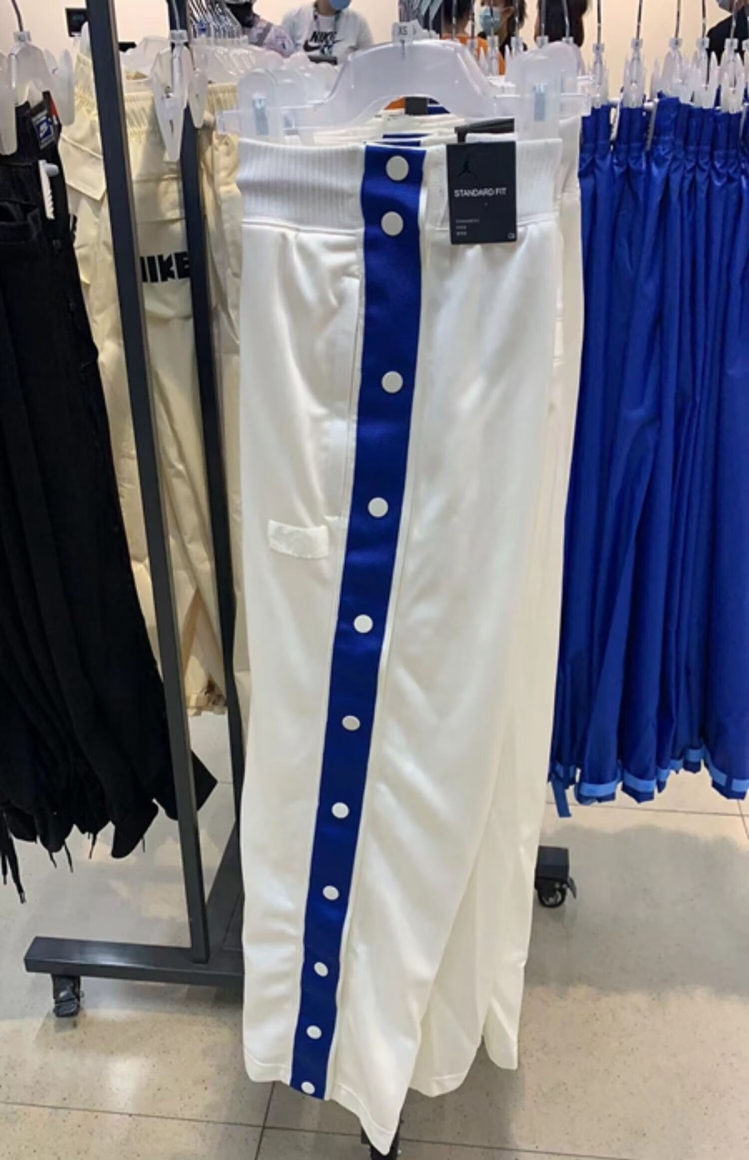 nike耐克女子排扣宽松直筒阔腿裤aj运动长裤松紧抽绳休闲裤 dc2438