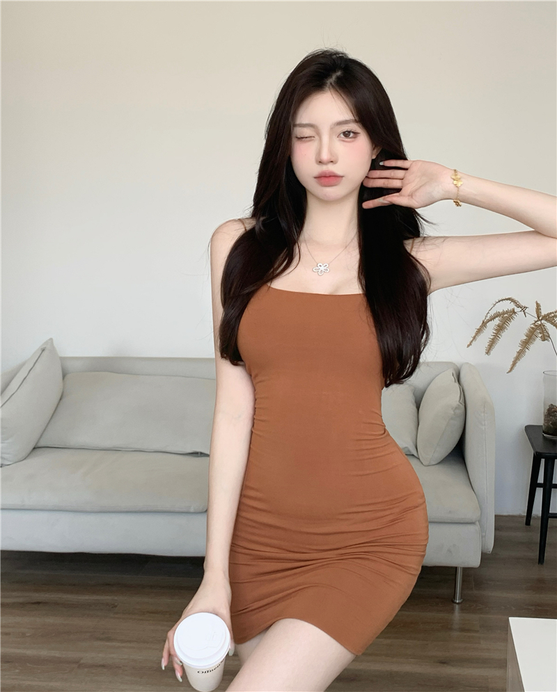 女生性感紧身吊带包臀裙风连衣裙女装夏季欲辣妹裙子2022包臀短裙酱