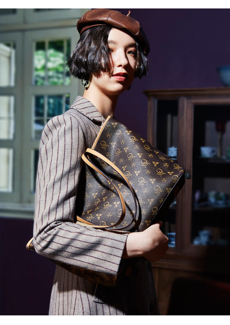 ou mei lv2022秋冬新品女士休闲质感托特包大容量手提包复古印花单肩