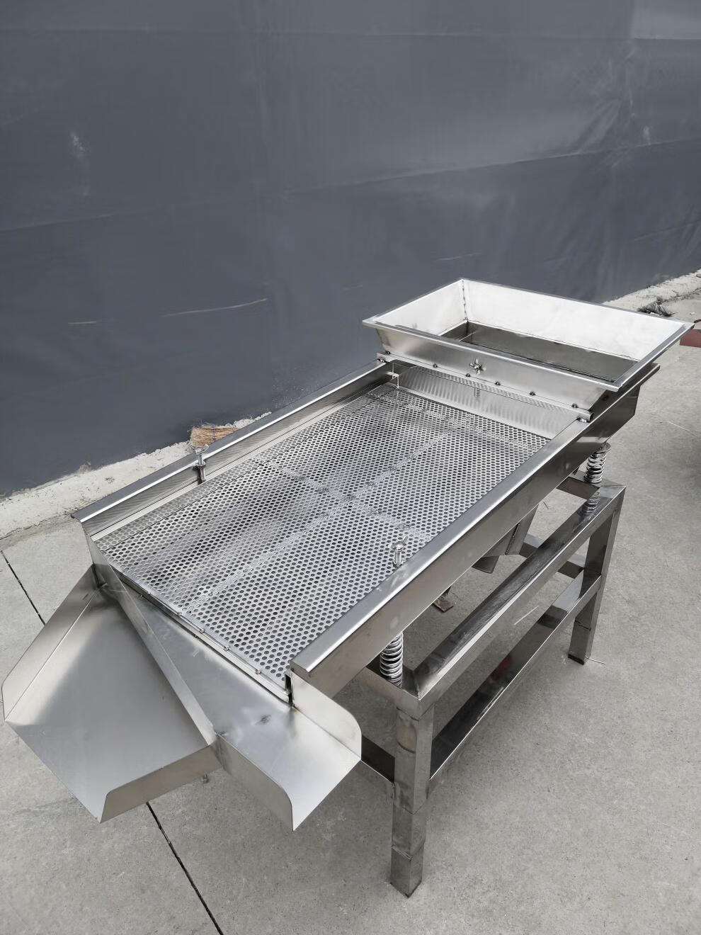 筛选机振动筛小型不锈钢电动筛直线筛震动筛水口料塑料粒炒货筛 980*