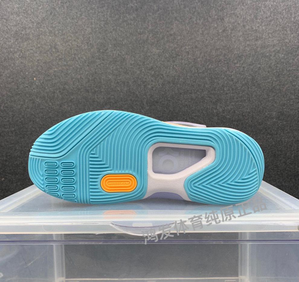 场地:通用上市时间:2021年夏季功能科技:气垫鞋帮高度:中帮鞋底材质