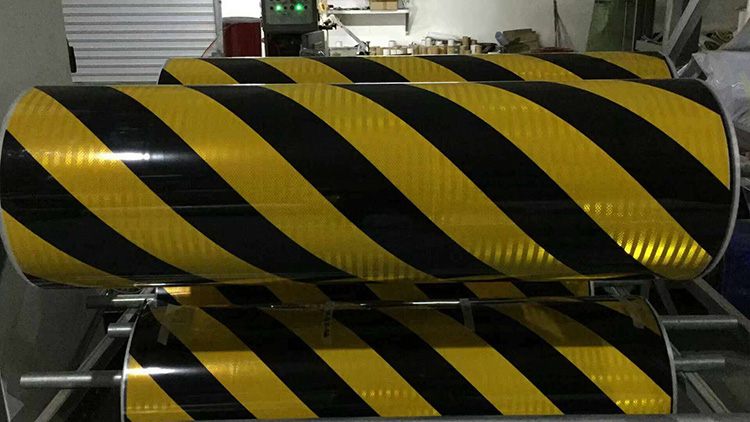 高速公路波形护栏端头反光膜 弯头反光膜 桥梁护栏板端头防撞警示