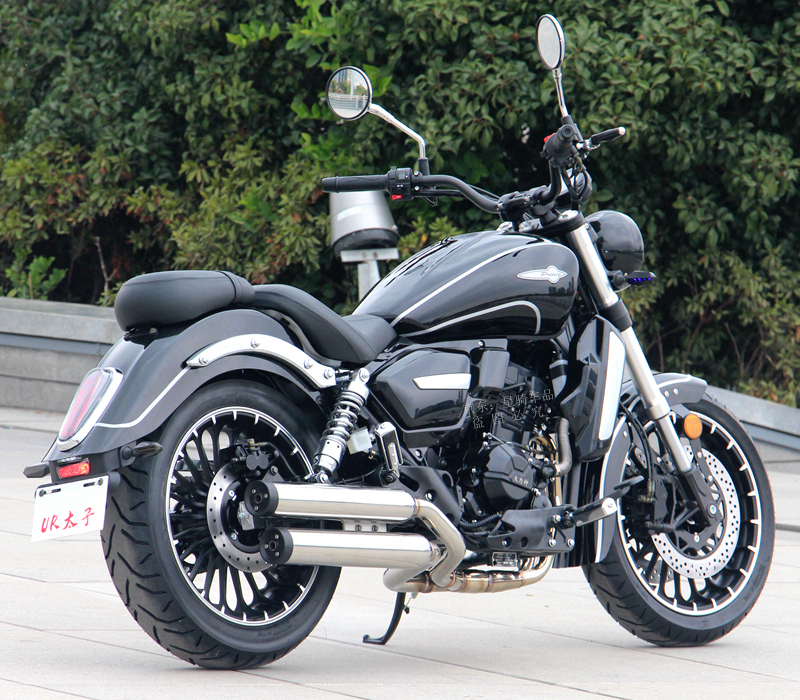 全新复古ur太子美式巡航摩托车400cc双缸水冷电喷嘉吉摩托车飞翎太子