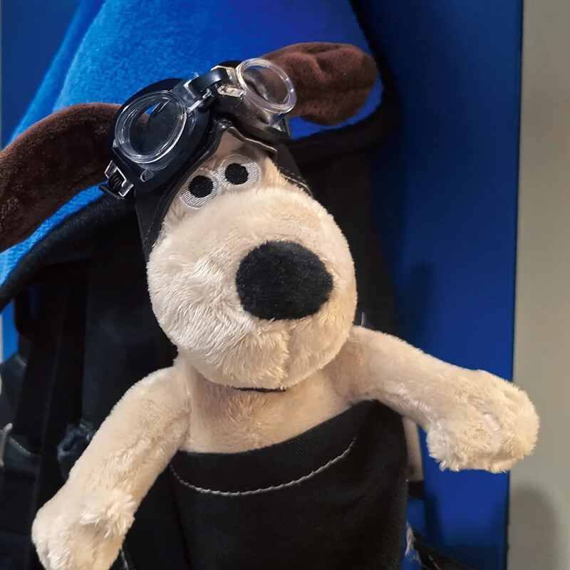 迪士尼(disney)23cm骨架掌门狗毛绒修狗公仔飞行员系列套装牛仔飞行
