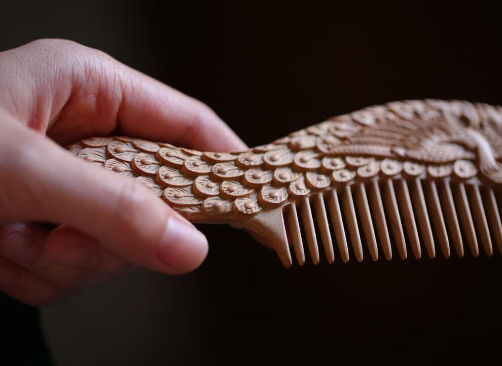 莆果雕印度老山檀香孔雀木梳精雕手工艺木梳木质梳子收藏文玩创意礼品