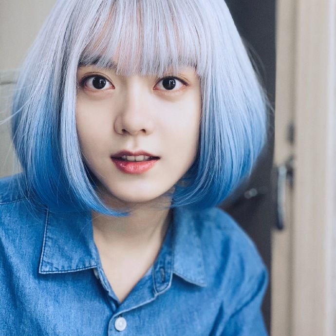 季欢 传祺威登开端赵今麦李诗情同款蓝色复古牛仔短袖衬衫女衣服宽松