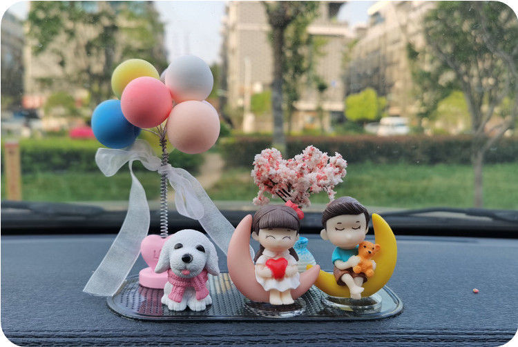 气车内部摆件小饰品抖音网红中控台装饰品新款汽车装饰用品女生女神