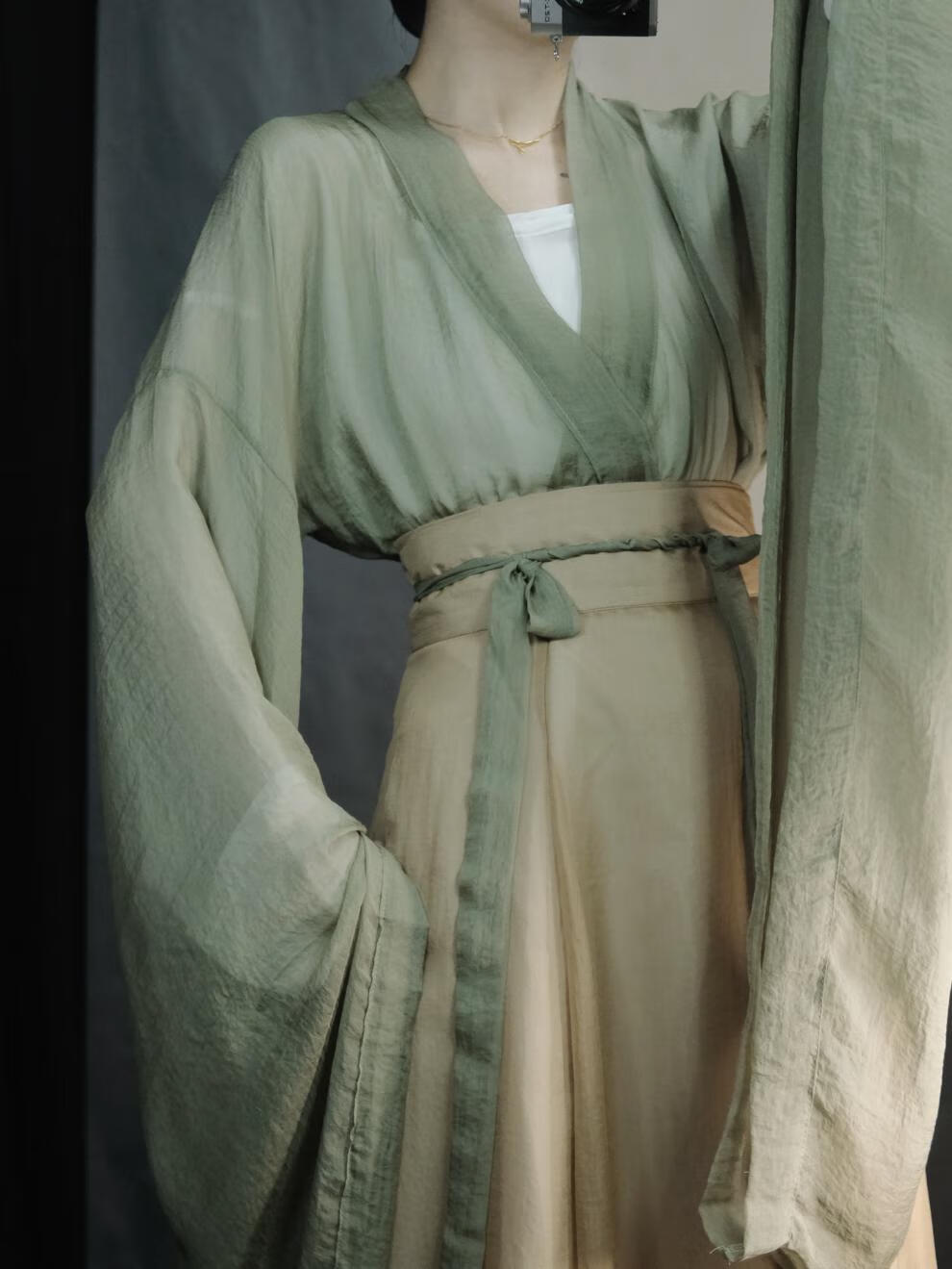 汉服女 青衫吟原创汉服女南北朝大袖儒一片式破裙汉服 枯叶(单件大袖