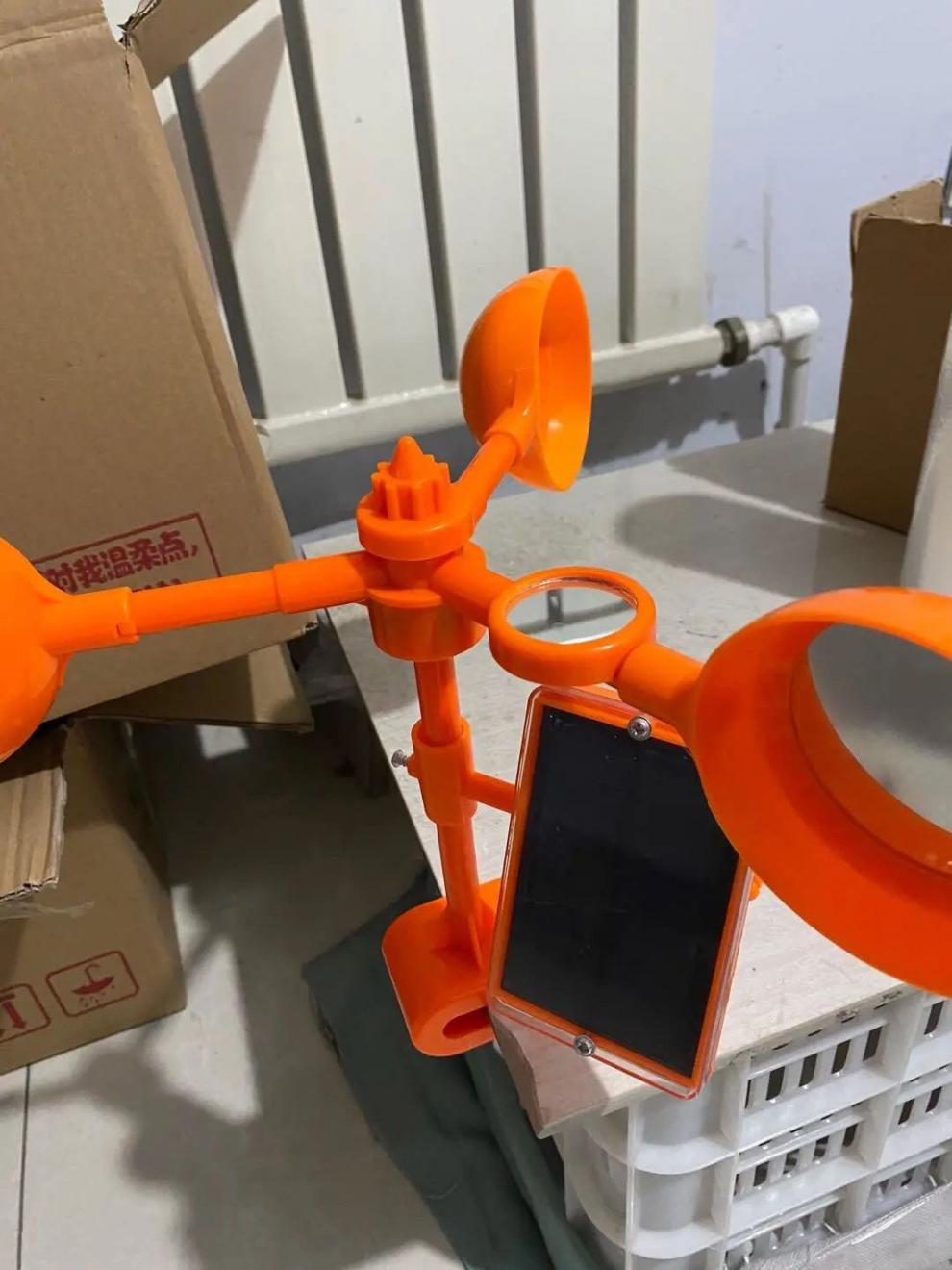 驱鸟器赶鸟农场鱼塘田地果园防鸟吓鸟语音劲诚全新五色闪光超多种语音