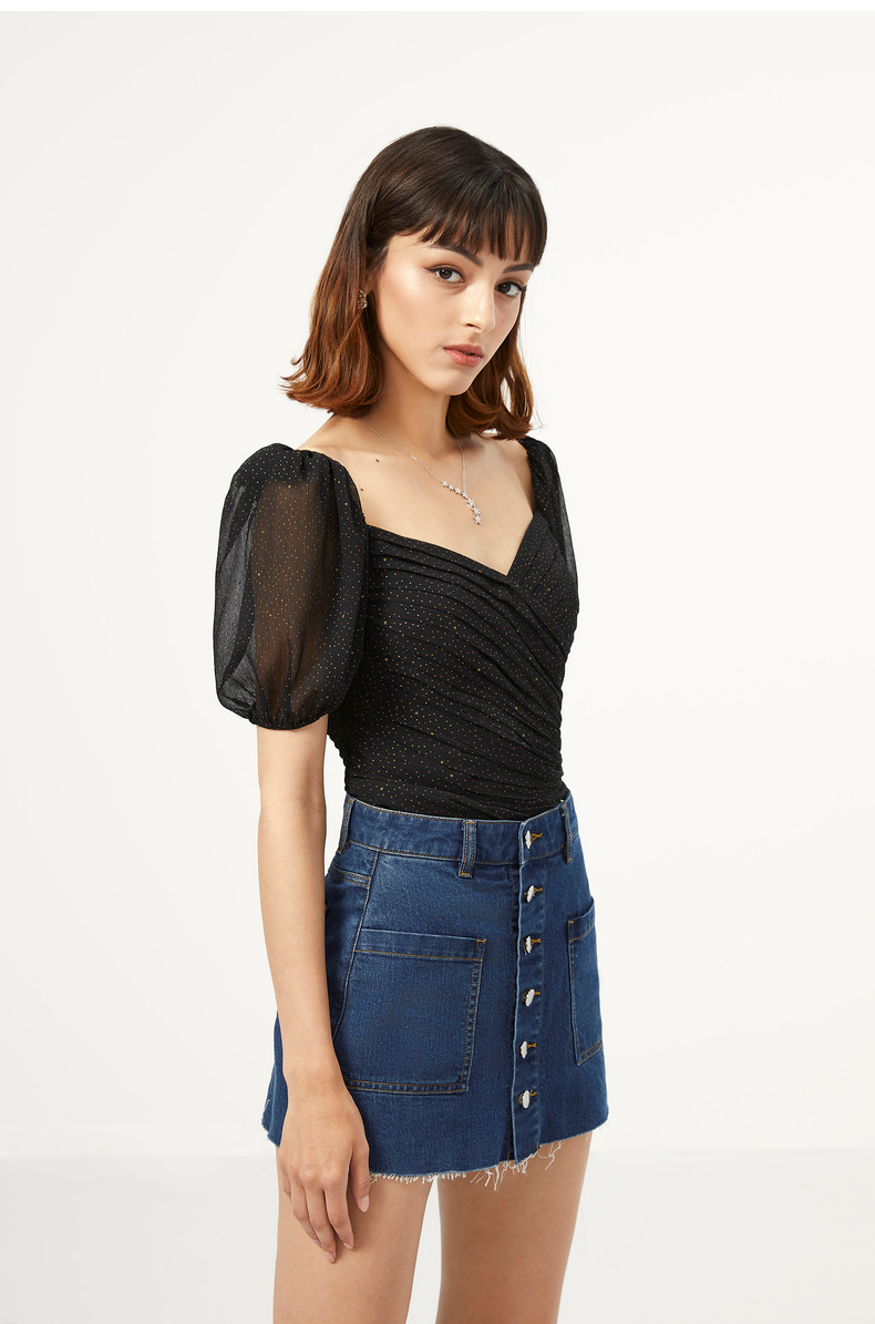 女装 雪纺衫 bebe bebe2021早秋新品女士烫金印花上衣泡泡袖包身褶皱