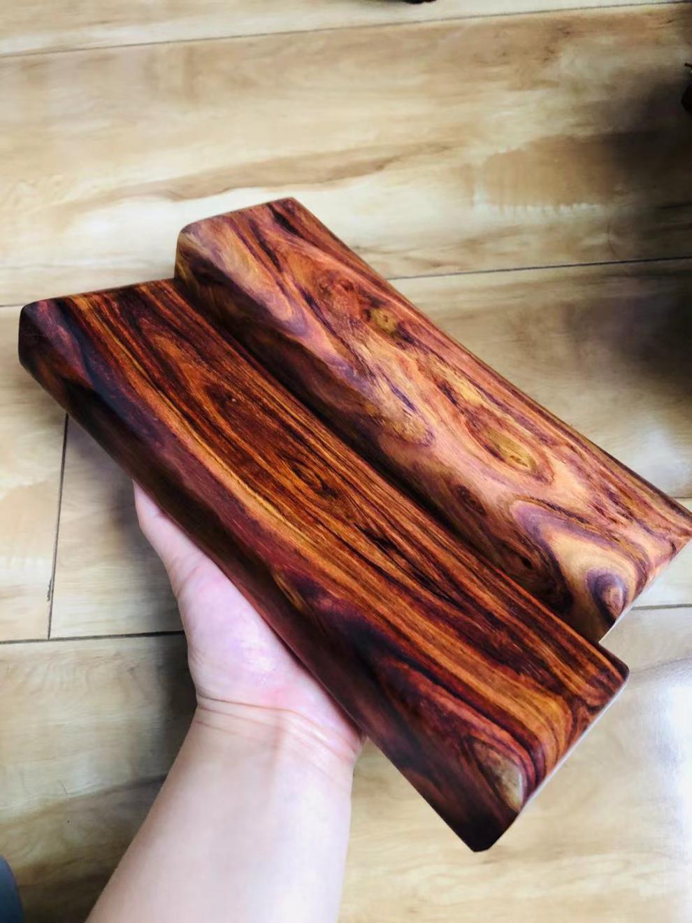 海南黄花梨枕头孤品海南全实心枕头颈椎枕高油密老料中式成人摆件款式