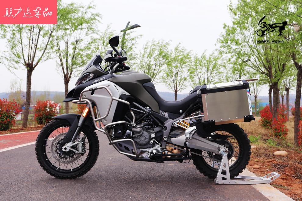 适用杜卡迪安德鲁1260铝合金三箱边箱尾箱护杠改装