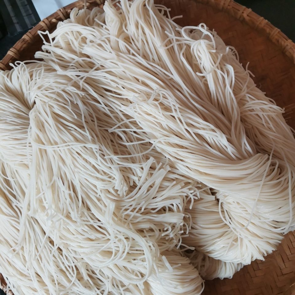 湖南特产衡阳米粉耒阳新市米粉自制早餐圆细中粗榨粉