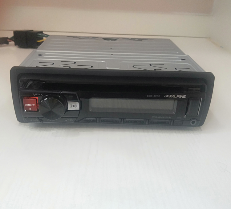 阿尔派cde-170e主机 阿尔派cd机 支持面板分离 flac无损音频格式