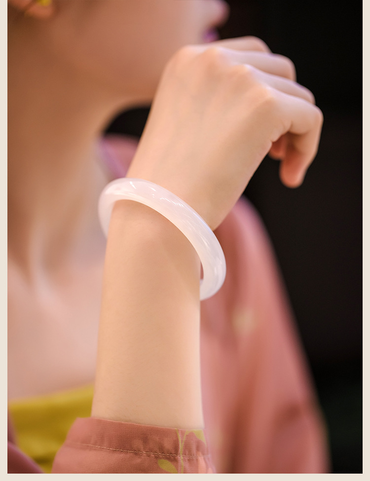 去寻冰种白玉髓圆条手镯女款镯子女荔枝冻玛瑙白色美人镯饰手围5052mm