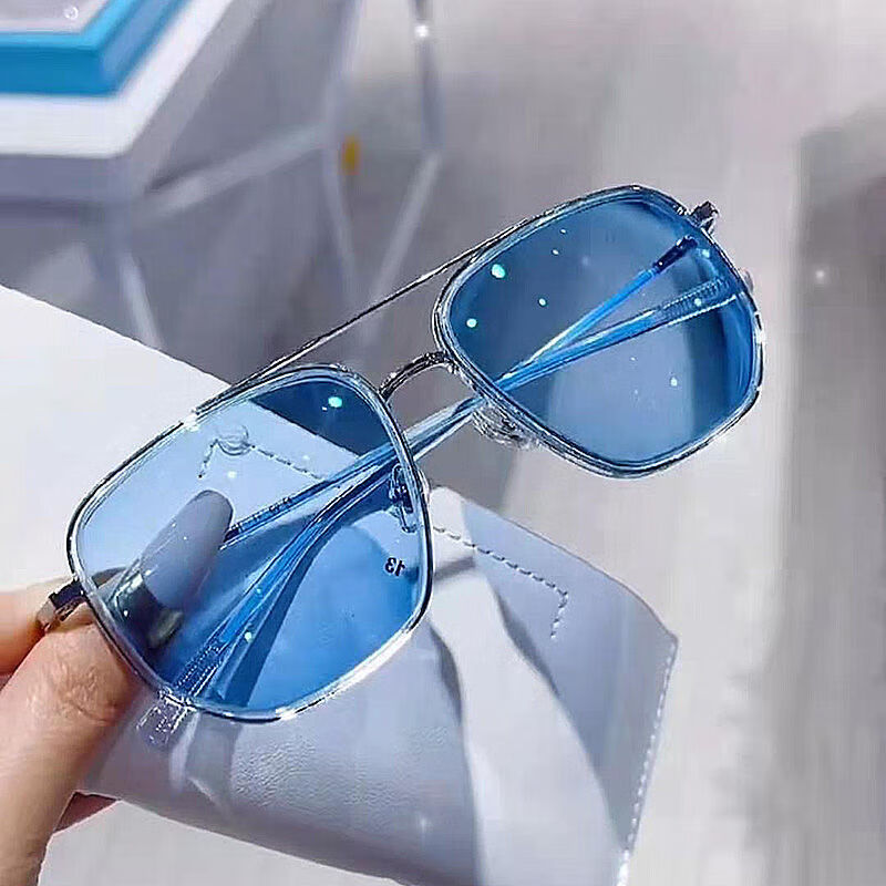 星空渐变蓝星空渐变蓝眼镜抖音同款变蓝色感光变色平光复古双梁个性