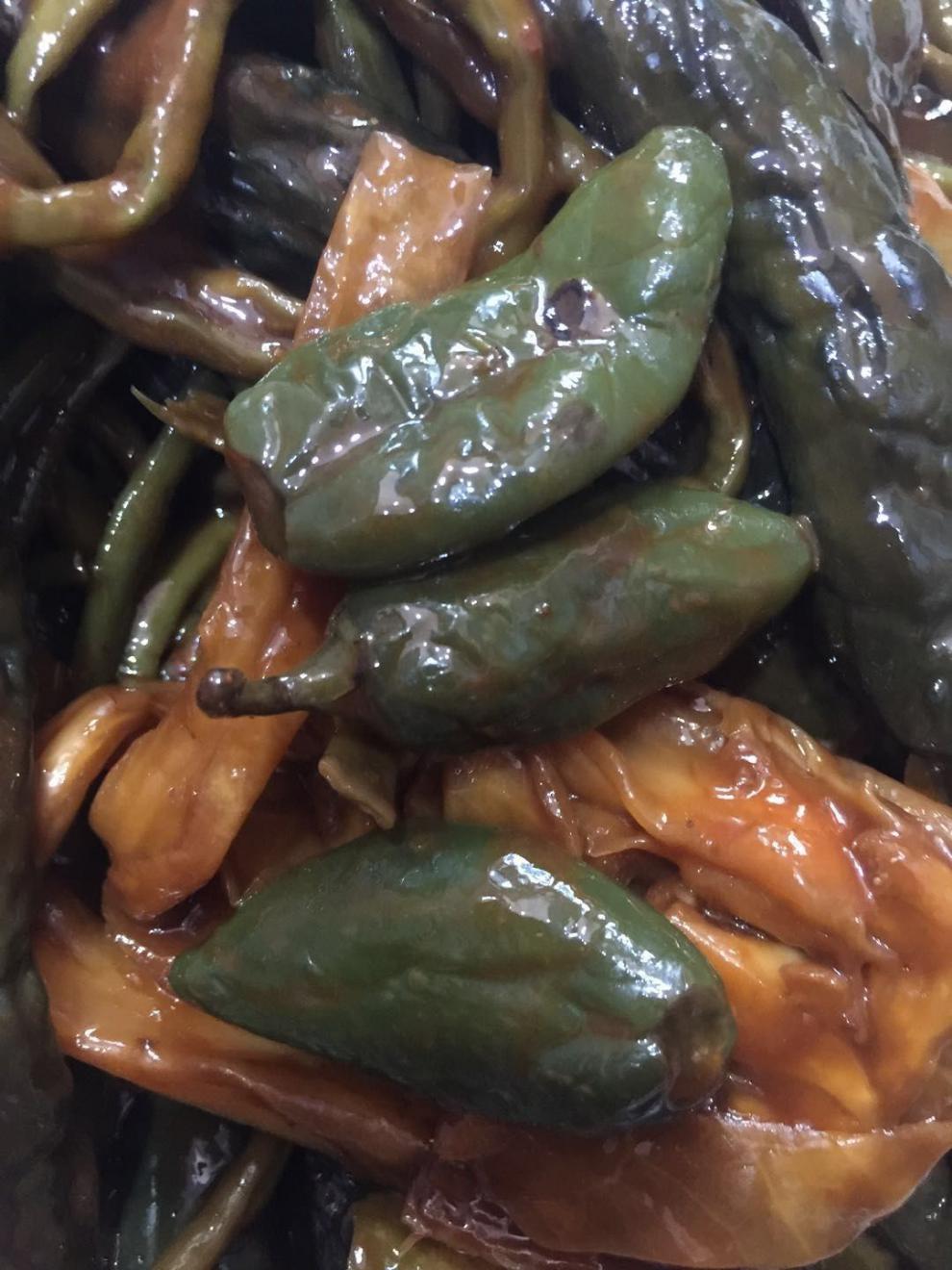 咸菜东北酱缸咸菜酱杂菜芹菜长豆黄瓜甘蓝乡特产吉林500g农村臭酱咸口