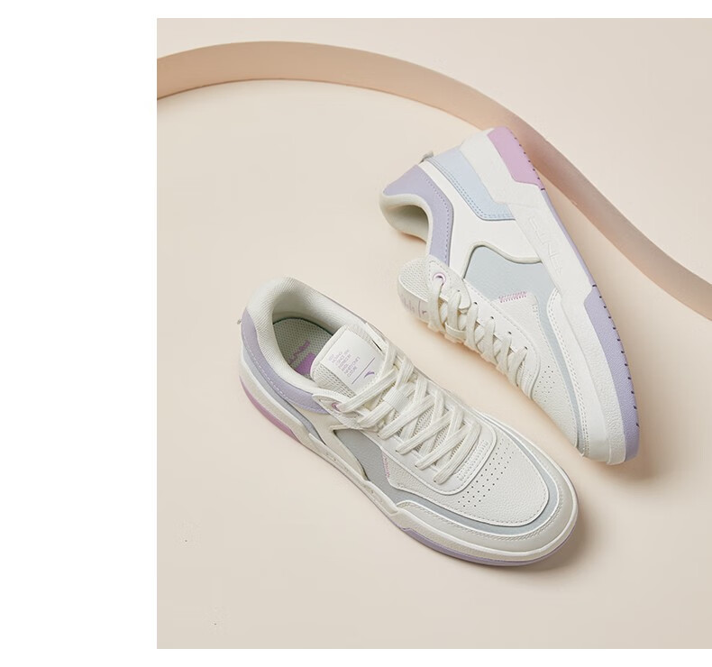 安踏板鞋女鞋秋季新款复古革面潮流休闲鞋女士舒适防滑低帮运动鞋官方