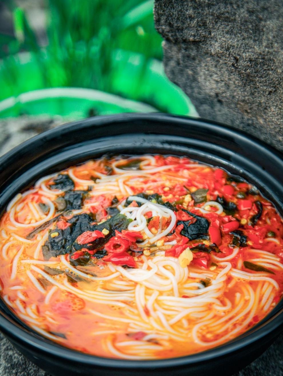 重庆泡椒米线鸡杂肉丝超火鸡面特辣米粉类似李米线铁锅哥特产 解恨