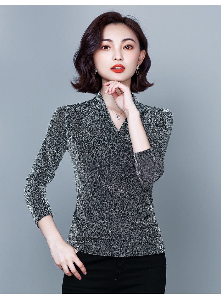 蕾丝打底衫女春秋冬季2021年新款洋气高端v领气质显瘦长袖上衣女 蓝色