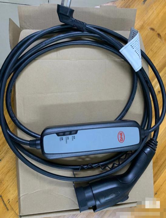 比亚迪秦唐宋dm元汉海豚e2e5海豹原装电动汽车充电器线充电枪均衡 深